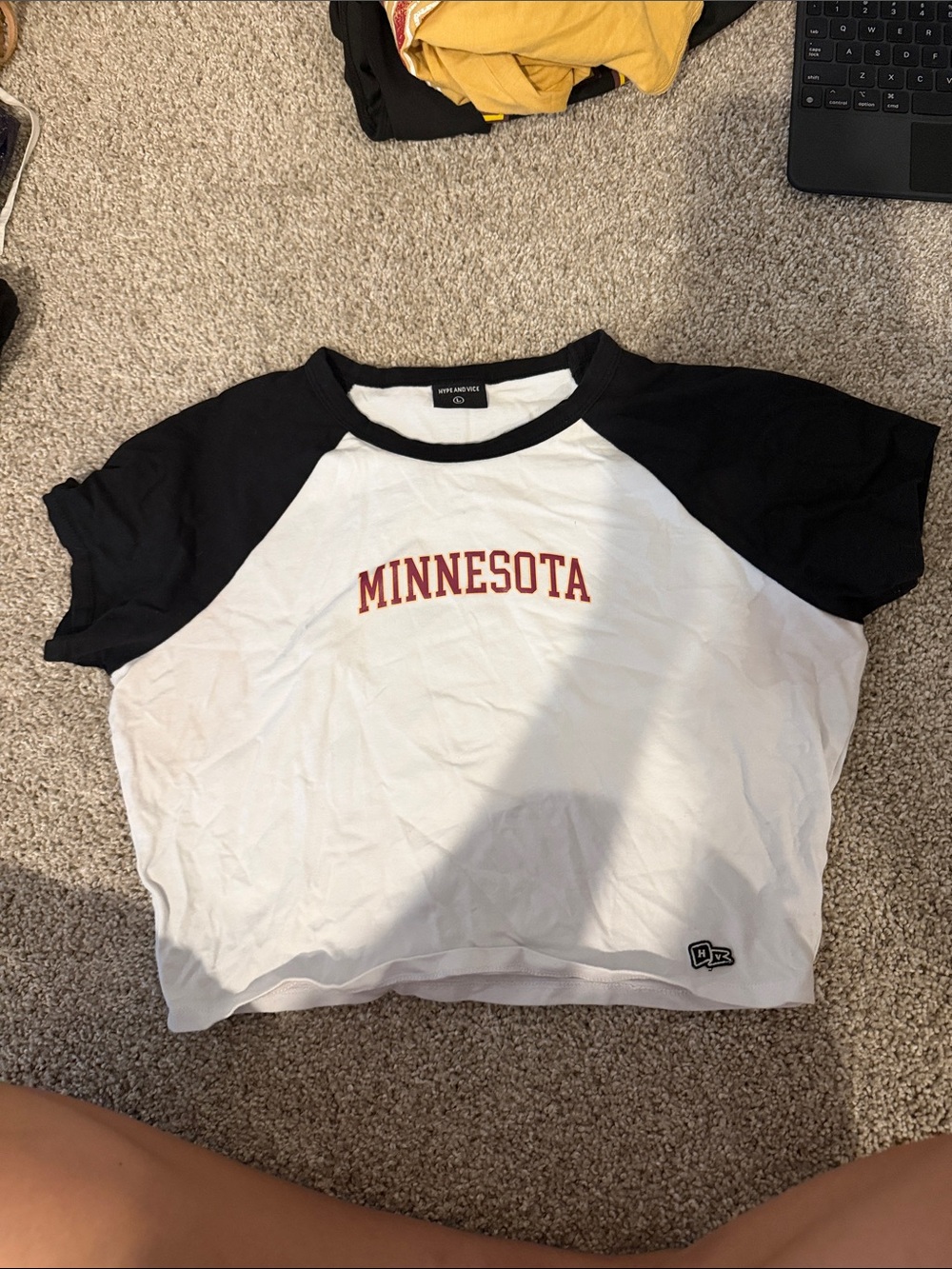 Minnesota Raglan Crop Tee - White & Black